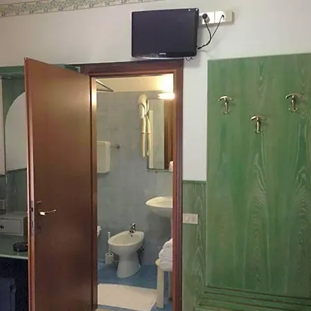 Harry's Hotel